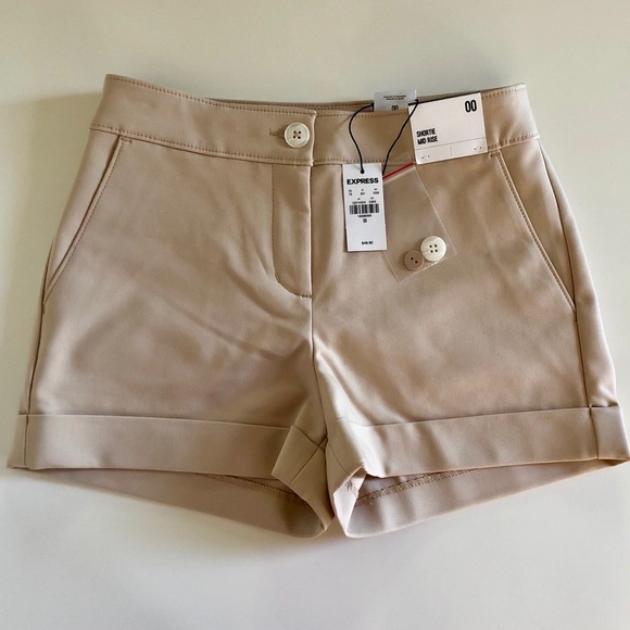 Express Pants - Express Shortie Mid Rise Cuffed Cream Khaki Shorts